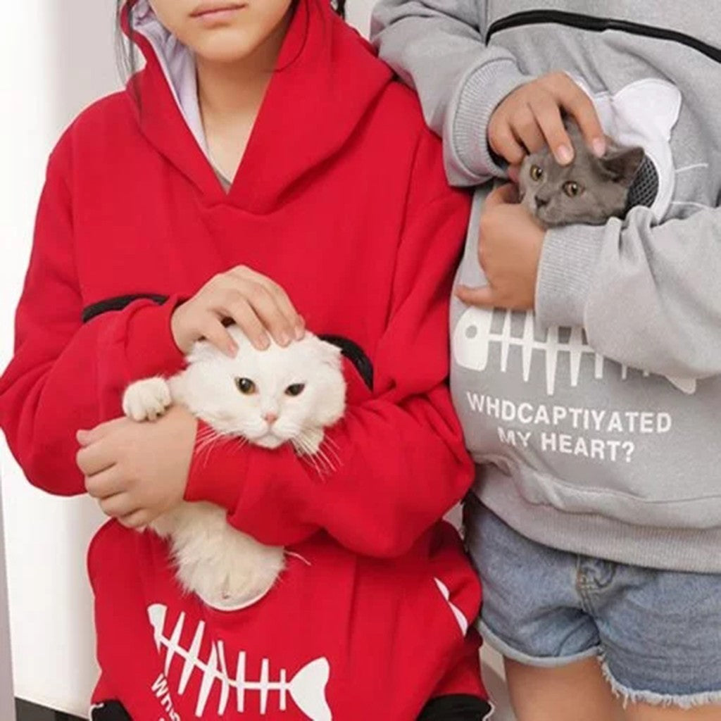 Cozy hoodie with integrated carrier bag for your pet
