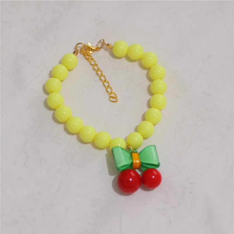 Collar de perlas para mascotas: hecho a mano, diseño de cereza para perros y gatos.