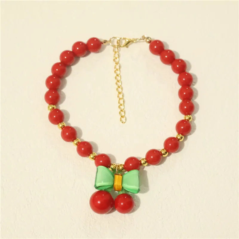 Collar de perlas para mascotas: hecho a mano, diseño de cereza para perros y gatos.