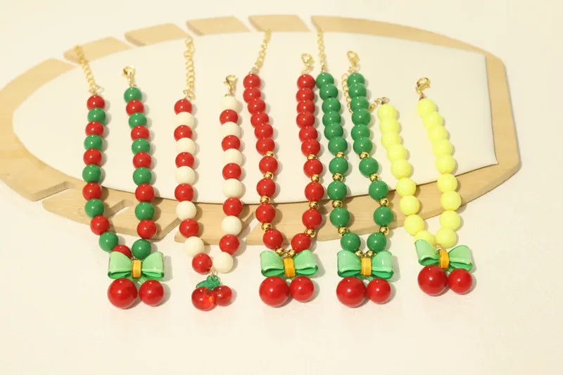 Collar de perlas para mascotas: hecho a mano, diseño de cereza para perros y gatos.