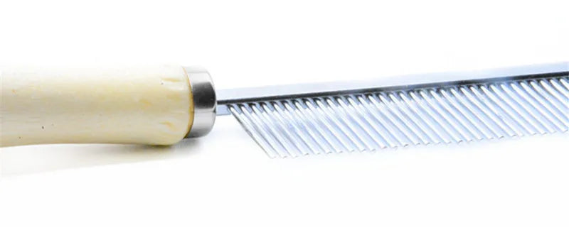 Wooden handle dog &amp; cat comb – stainless steel teeth, 40 teeth – removes loose hair &amp; undercoat