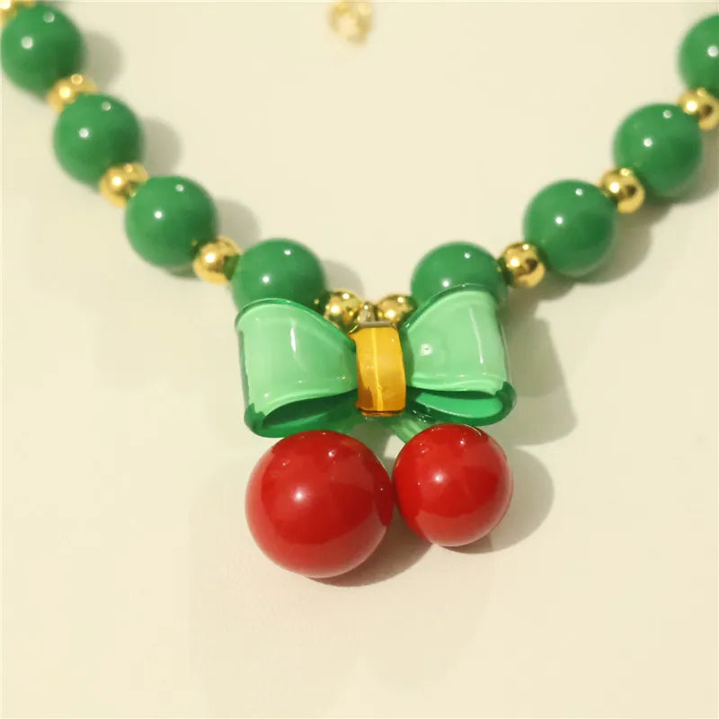 Collar de perlas para mascotas: hecho a mano, diseño de cereza para perros y gatos.