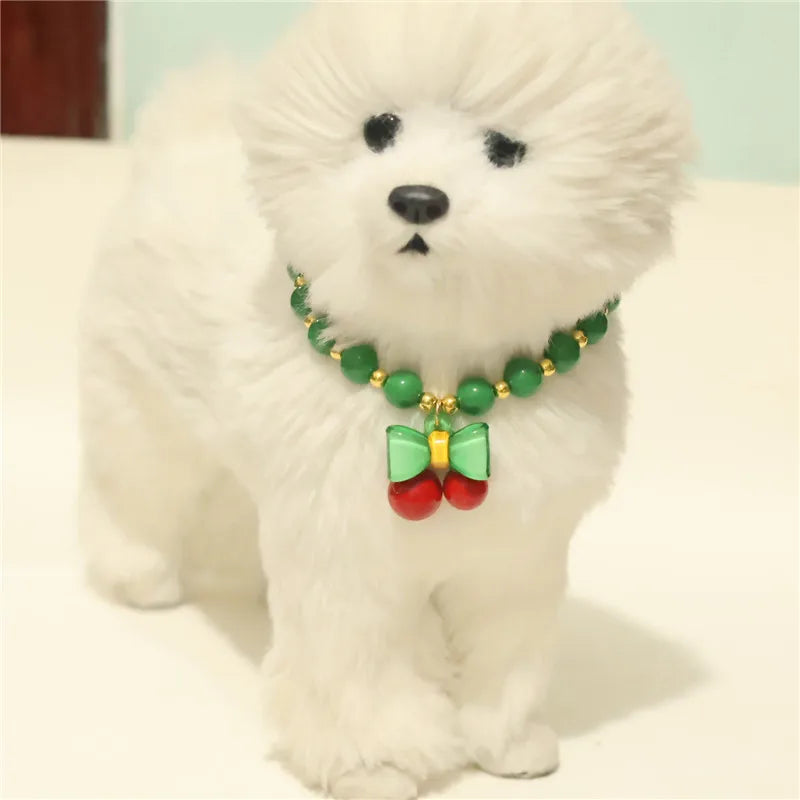 Collar de perlas para mascotas: hecho a mano, diseño de cereza para perros y gatos.