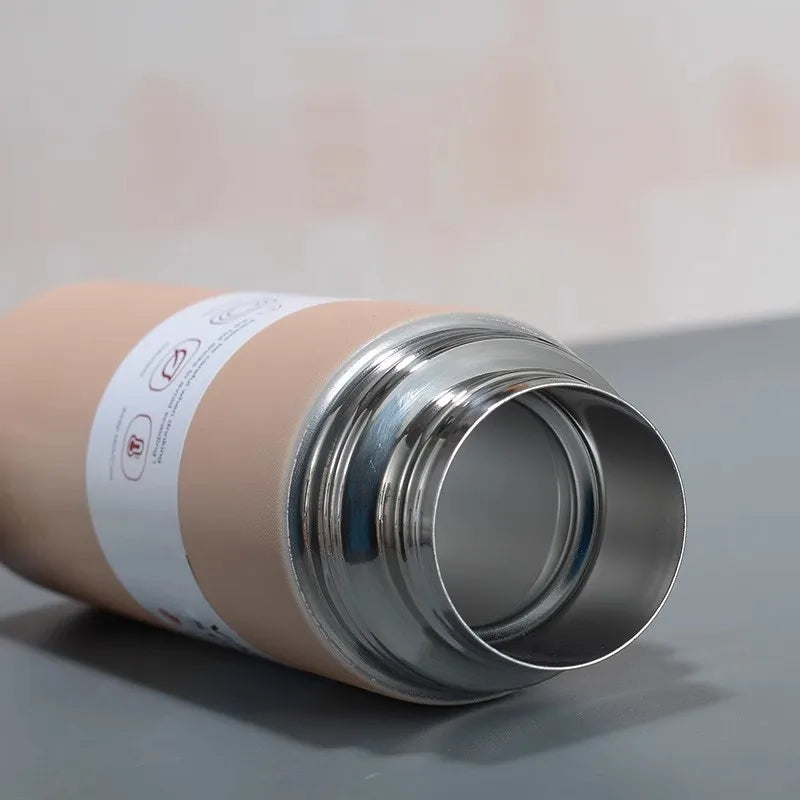 Termo de acero inoxidable de 500 ml con aislamiento al vacío para café y té.