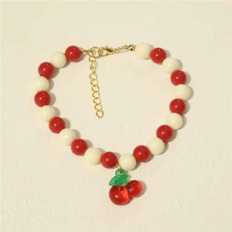 Collar de perlas para mascotas: hecho a mano, diseño de cereza para perros y gatos.