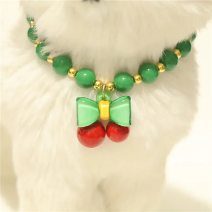 Collar de perlas para mascotas: hecho a mano, diseño de cereza para perros y gatos.